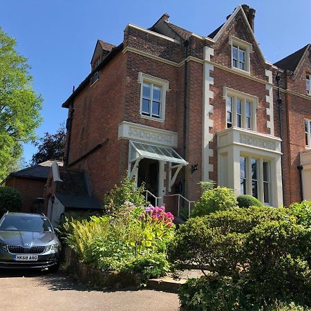 Bed and Breakfast The Waltons Dorking Exterior foto