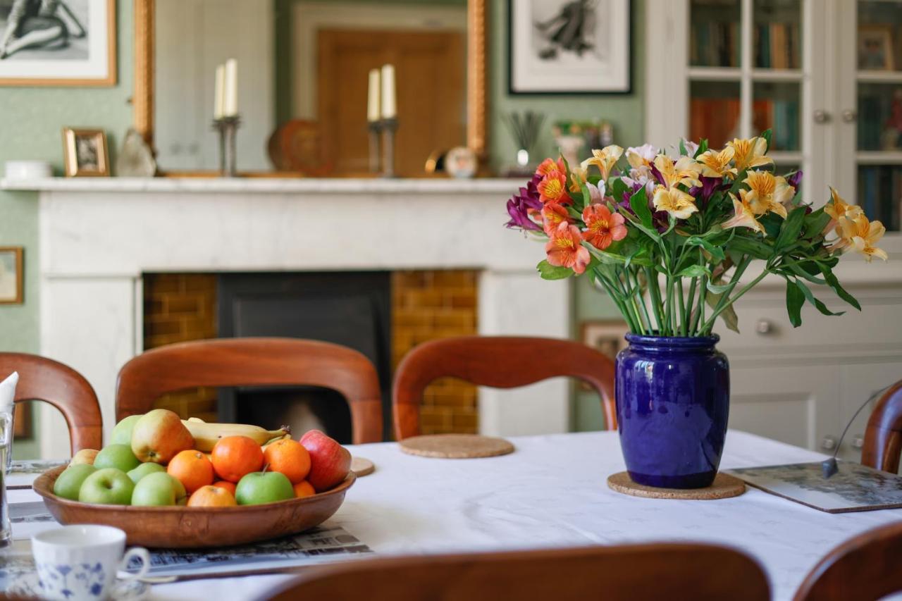 Bed and Breakfast The Waltons Dorking Exterior foto